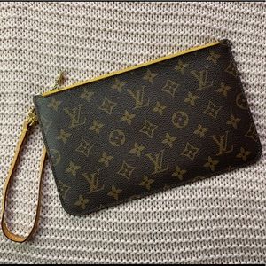 Neverfull MM Mimosa Pochette